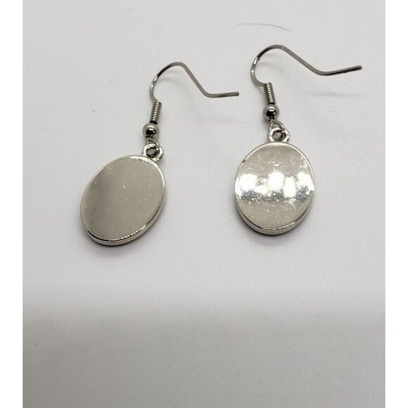 Black Cat Earrings with orange to yellow background - Picture 2 of 2